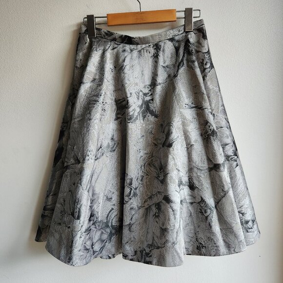Sz2 Ted Baker London CAJU Silver Floral Circle Midi Skirt - Picture 2 of 16